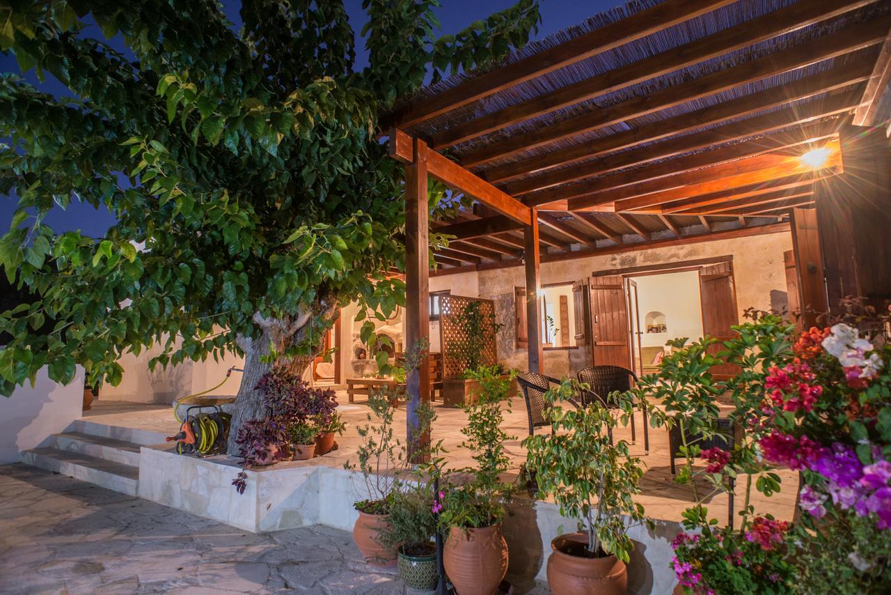 Chloe'S House Guest House Pano Akourdalia ภายนอก รูปภาพ