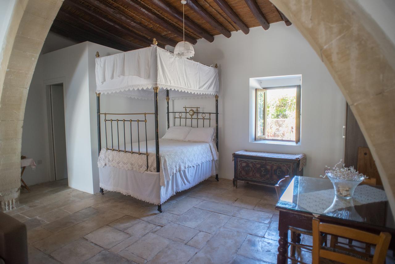 Chloe'S House Guest House Pano Akourdalia ภายนอก รูปภาพ