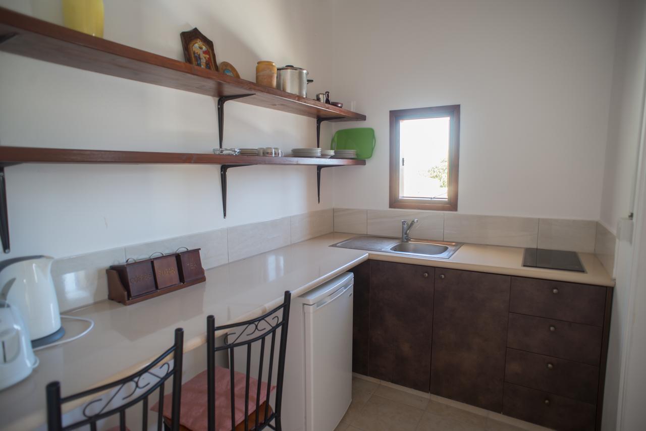 Chloe'S House Guest House Pano Akourdalia ภายนอก รูปภาพ